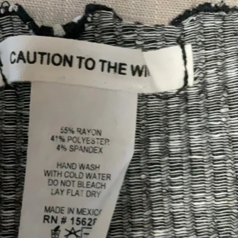 Caution To The Wind Black and White Ribbed Crop Blouse - Picture 4 of 5